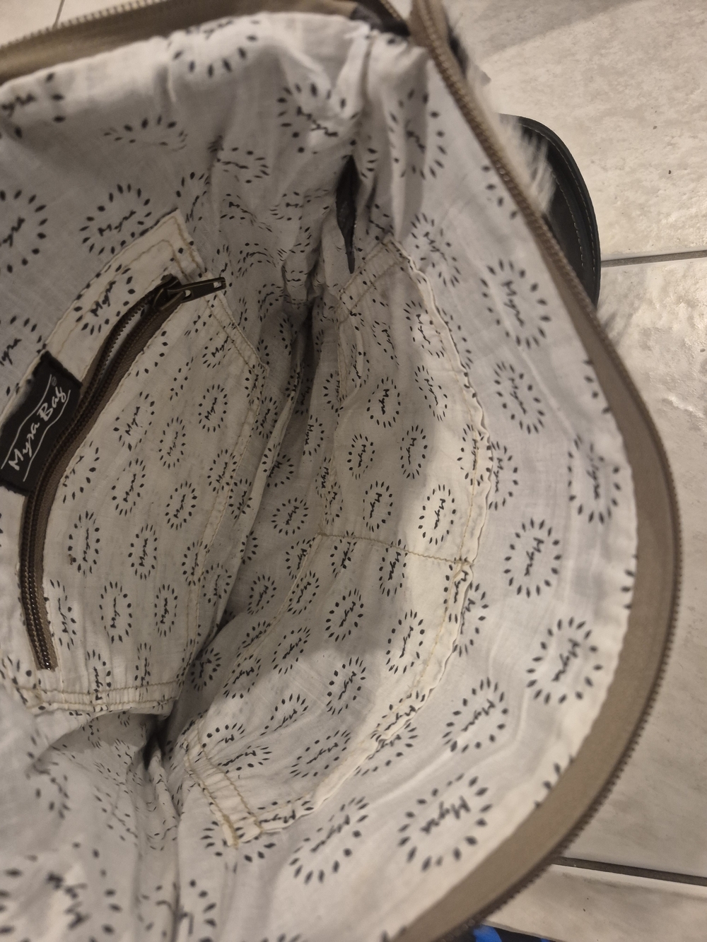 NWOT Myra Bag Black & White Hair-On Crossbody with Tooled Leather Fringe - Picture 4 of 6